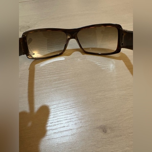 Gucci Dark Brown Rectangular Glasses - Picture 2 of 16